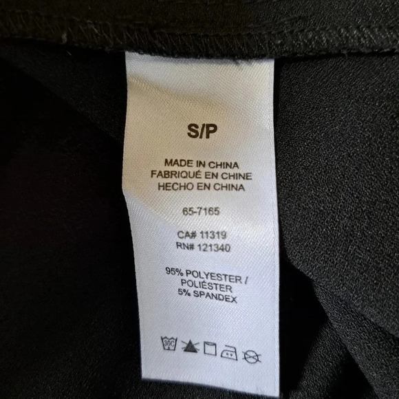 ❤️ Dynamite Black Skirt with Ruffle Size  Small - Picture 4 of 10